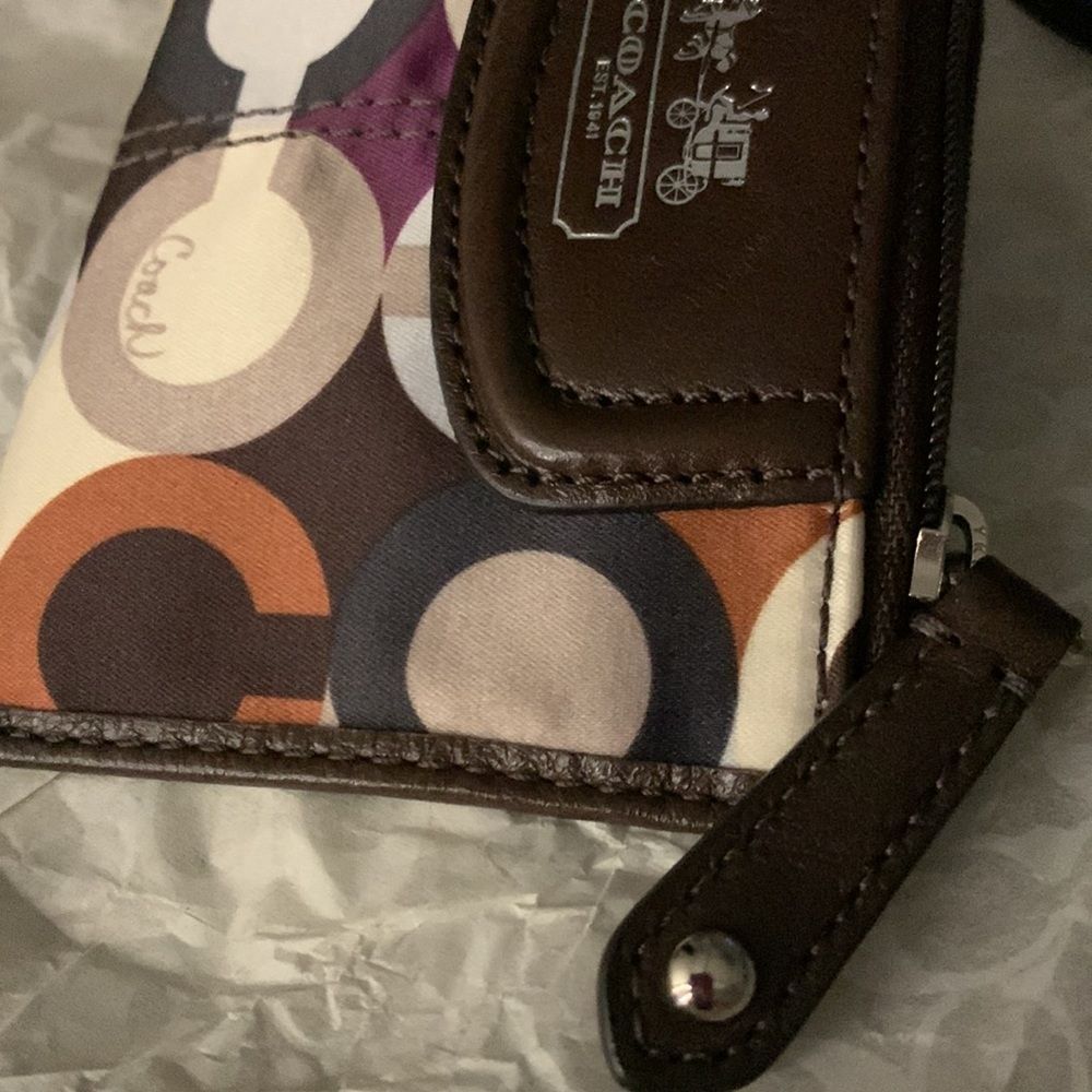 Coach Keychain Wallet - Picture 7 of 16